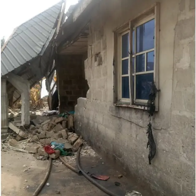 Ụlọ ọkụ ọgbụgba metụtara