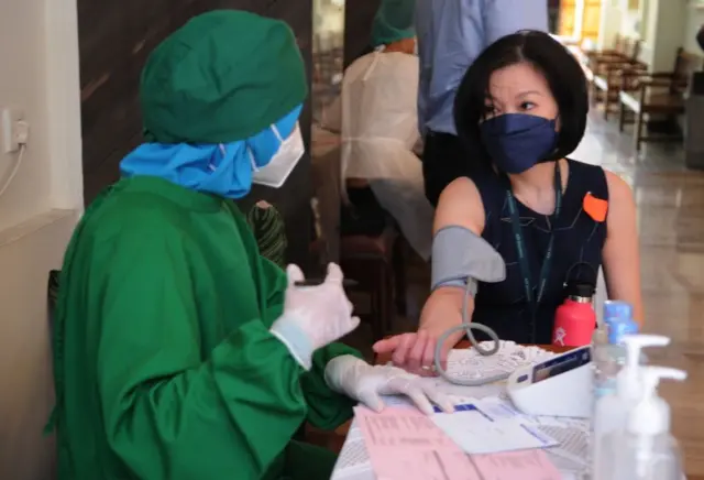 Vaksin, vaksin halal