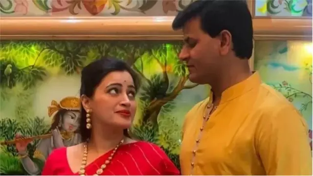 નવનીતને રાજકારણમાં લાવવામાં પતિ રવિનો ફાળો