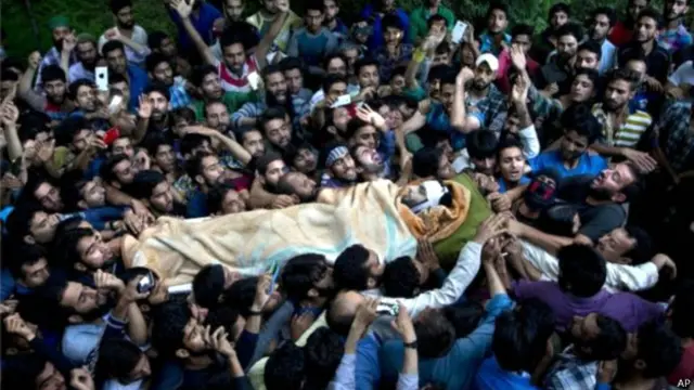 තරුණ කාශ්මීර බෙදුම්වාදී නායකයෙකු වූ 'බුර්හාන් වානි'ගේ මරණය