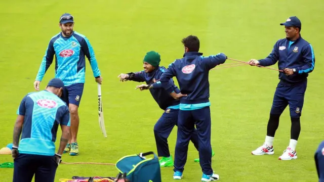 শারীরিক কসরতে ব্যস্ত বাংলাদেশ দলের খেলোয়াড়রা