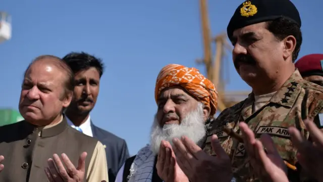 राहील शरीफ़ और नवाज़ शरीफ़