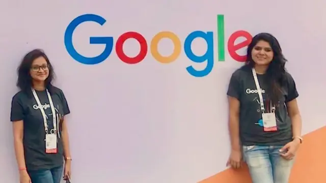 ગૂગલની ઓફિસમાં સાથી કર્મચારી જોડે મધુમિતા કુમાર (જમણે)