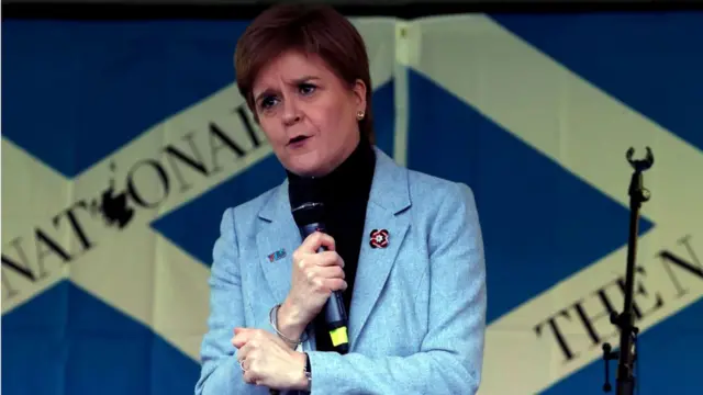 Глава правительства Шотландии и лидер Шотландской национальной партии Никола Стёрджен