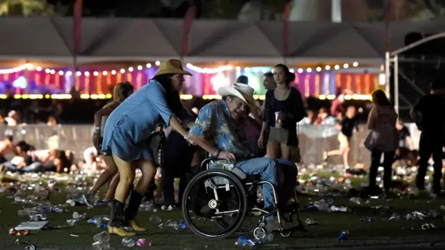 லாஸ் வேகஸ் சூதாட்ட விடுதி அருகே துப்பாக்கி சூடு