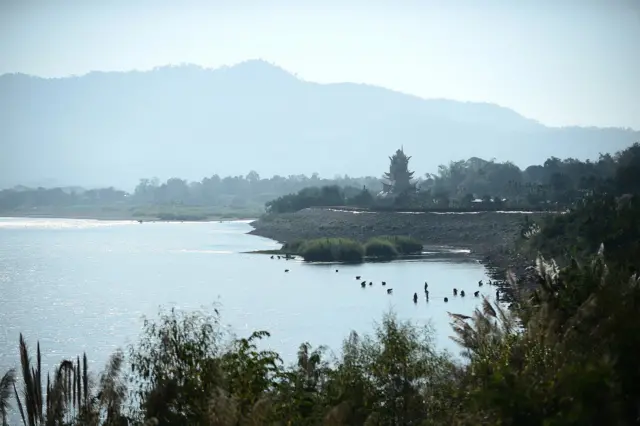 แม่น้ำโขง, กรอบความร่วมมือการประชุมแม่น้ำล้านช้าง-โขง, คณะกรรมาธิการลุ่มแม่น้ำโขง, MRC, หวัง อี้, กระทรวงการต่างประเทศจีน, ไก, สาหร่ายน้ำจืด, เชียงของ, เชียงราย, ผลกระทบ, เขื่อน, มณฑลยูนนาน, แม่น้ำล้านช้าง, สำนักเลาขาธิการความร่วมมือแม่น้ำล้านช้าง-โขง
