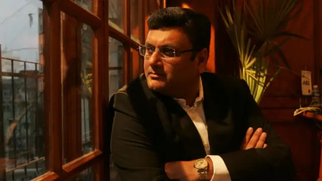 એબીજી શિપયાર્ડ લિમિટેડના ઋષિ અગ્રવાલ મુંબઈમાં તેમની ઑફિસમાં (2008નો ફાઇલ ફોટો)