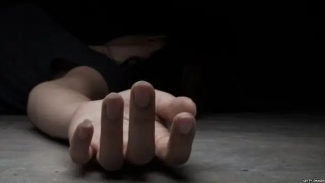 ਕੁੜੀ ਦਾ ਹੱਥ