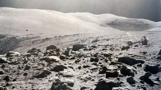 நிலவில் நிலம்