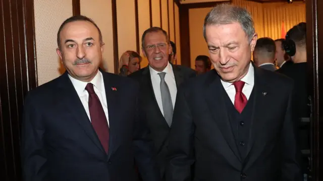 Dışişleri Bakanı Mevlüt Çavuşoğlu, Rusya Dışişleri Bakanı Lavrov ve Milli Savunma Bakanı Hulusi Akar, Libya ile ilgili görüşmelerin sürdüğü Moskova'da toplantılara devam ediyor