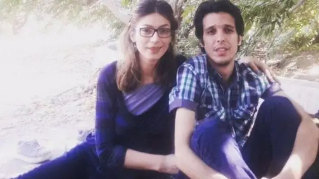 امیرحسین محمدی فرد و ساناز الهیاری از اعضای نشریه گام هستند که خبرهای اعتراضات کارگران هفت تپه را بازتاب می‌داد