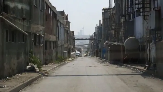 Türkiye'deki tekstil atölyelerinde çalışan çocuk işçiler.