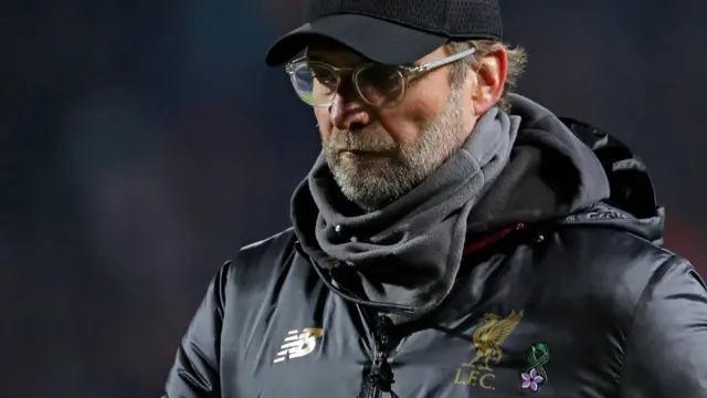 Jirgen Klop Natalijinu ramondu, kojom se odaje počast srpskim žrtvama u Prvom svetskom ratu.