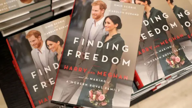 Carátula del libro "Finding Freedom"