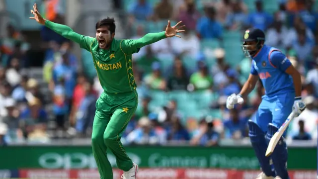 محمد عامر اور روہت شرما