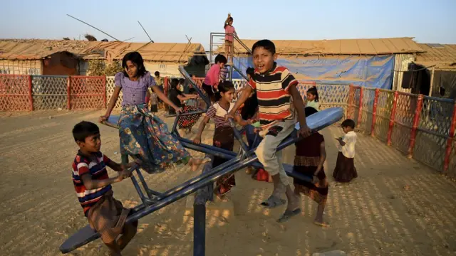 Balukhali ဒုက္ခသည် စန်းက ဒုက္ခသည် ကလေးများ