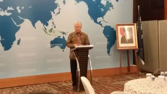 Menteri Enggartiasto saat mengumumkan rencana impor 500 ribu ton beras