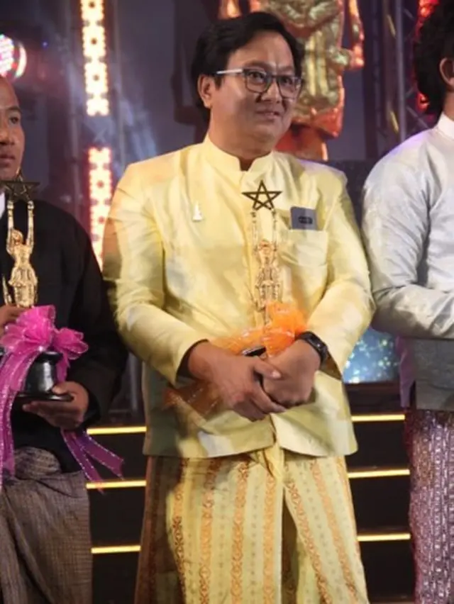 အကယ်ဒမီ