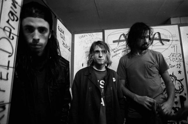 Nirvana (слева направо): Дейв Грол, Курт Кобейн, Крист Новоселич. Франкфурт, 12 ноября 1991 г.