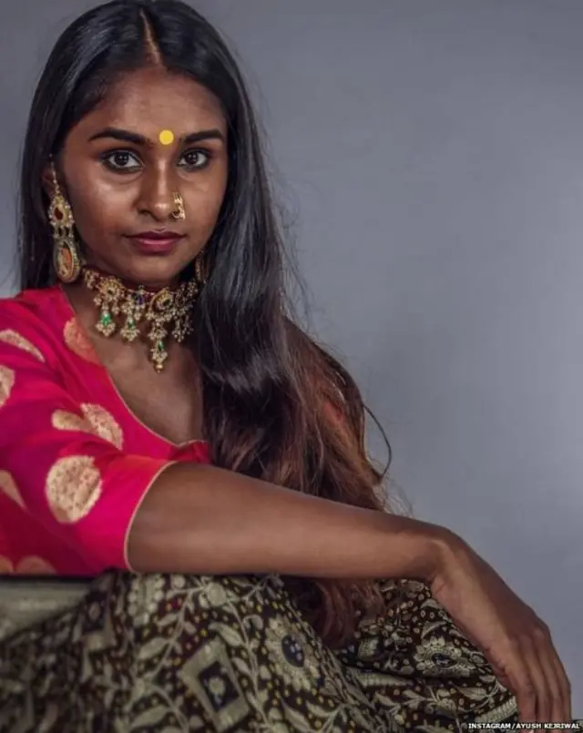 सावळा रंगाची मॉडेल