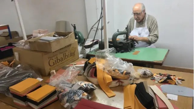 мастер по коже