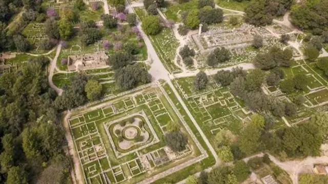 Kota kuno Olympia seperti tampak dari atas.