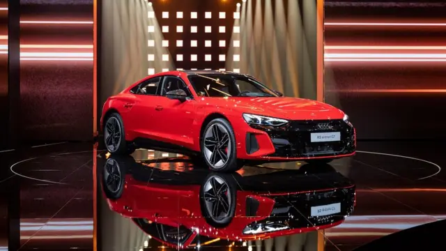 آئودی ئی-ترون دو موتور الکتریکی دارد