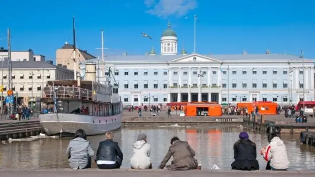Finlər düşünürlər ki, müzakirə üçün mühüm mövzu yoxdursa, əlavə söhbət də ehtiyac yoxdur