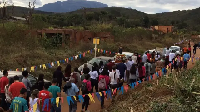 Procissãovulkan cassinoNossa Senhora das Mercês realizadas por atingidos do desastre com barragem da Samarco