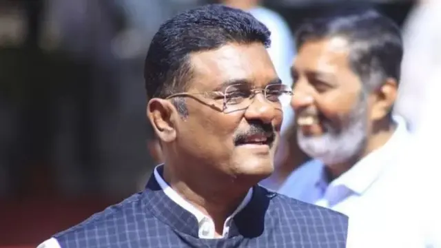 शिवसेनेचे ठाण्याचे आमदार प्रताप सरनाईक