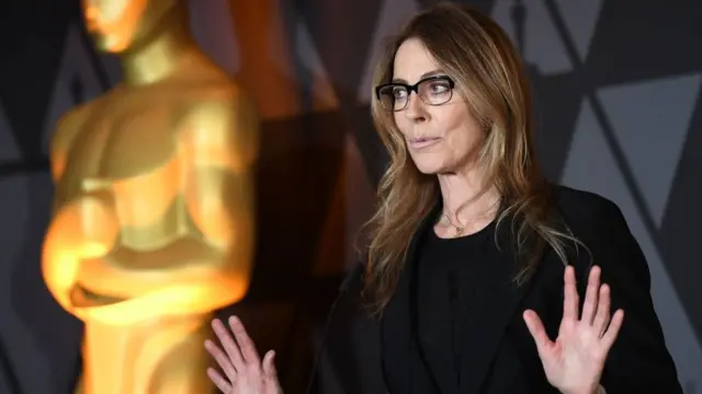 2010년 여자 최초로 감독상을 수상한 캐스린 비글로 감독