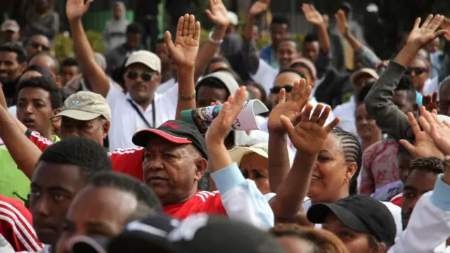 ከመኪና ነፃ በሆኑ ጎዳናዎች ላይ ስፖርታዊ እንቅስቃሴ