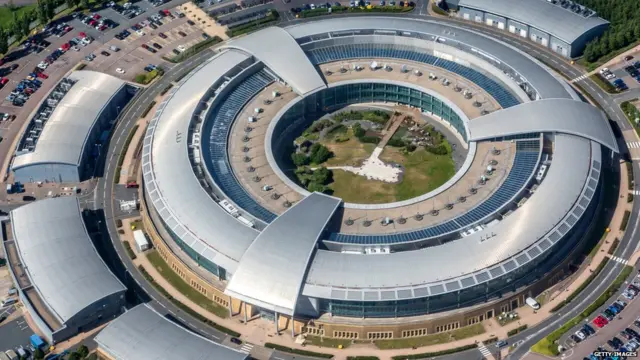 Government Communications Headquarters, también conocido como GCHQ, Cheltenham, Gloucestershire.