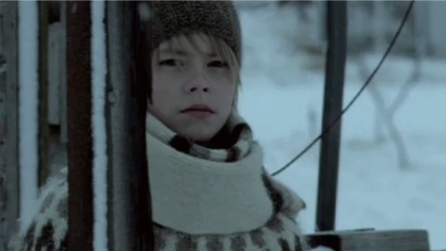 Nwa kpu okpu nọrọ n'iro na sno n'ihe onyonyo Euro Vision