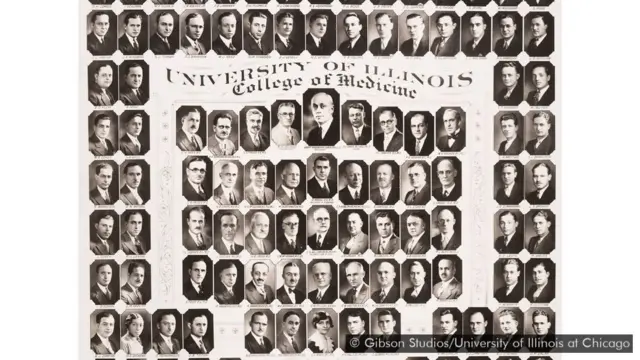 sa classe de Dickens à l'université de l'Illinois à Chicago