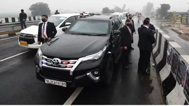 મોદીનો કાફલો