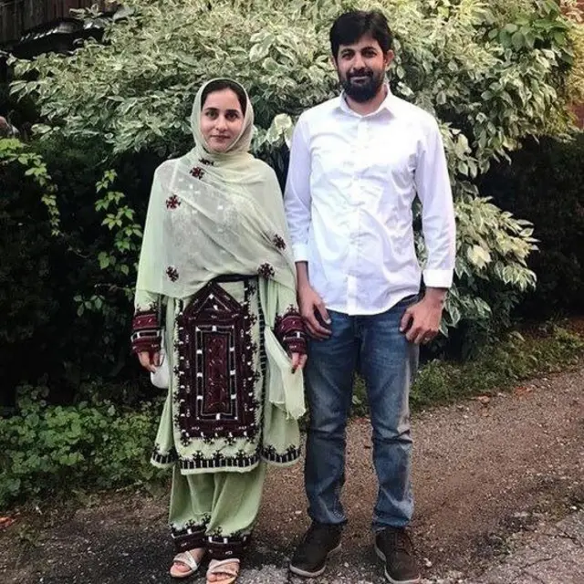 کینیڈا میں انھوں نے ایک سیاسی کارکن حمل سے شادی کر لی اور خود کو انسانی حقوق کے کارکن کے طور پر سرگرم رکھا