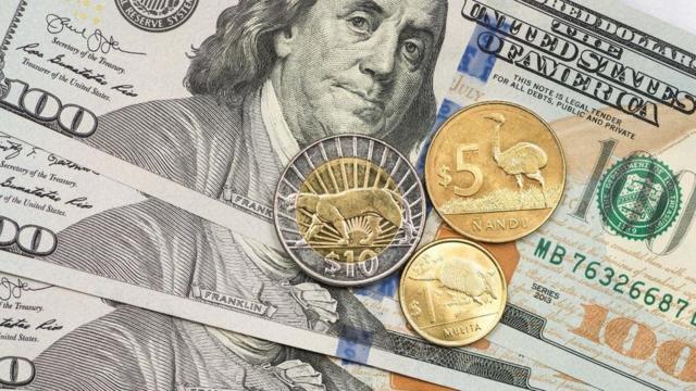 Pesos uruguayos sobre dolares