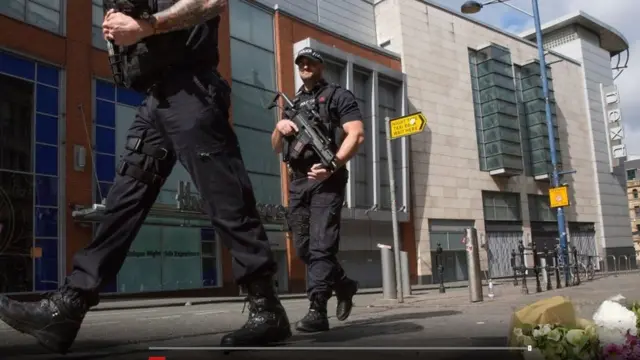 أفراد من الشرطة البريطانية