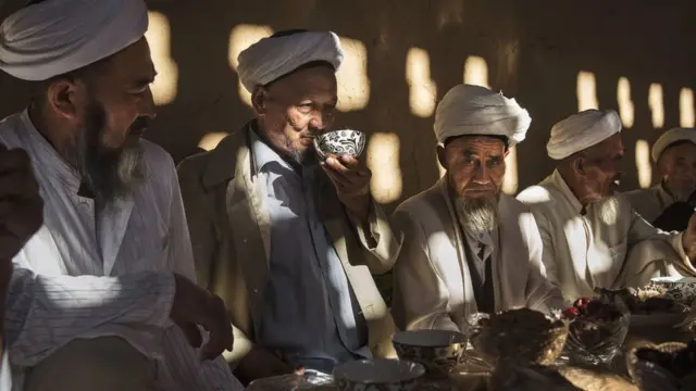 ชาวมุสลิมในเขตปกครองตนเองซินเจียงอุยกูร์