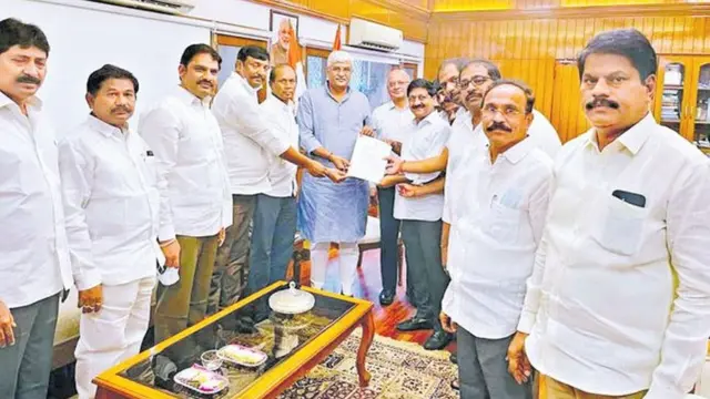 కేంద్ర మంత్రిని కలిసిన ఒంగోలు నేతలు