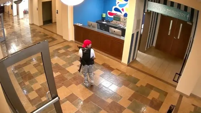 Audrey Hale en un video de vigilancia de la escuela Convent