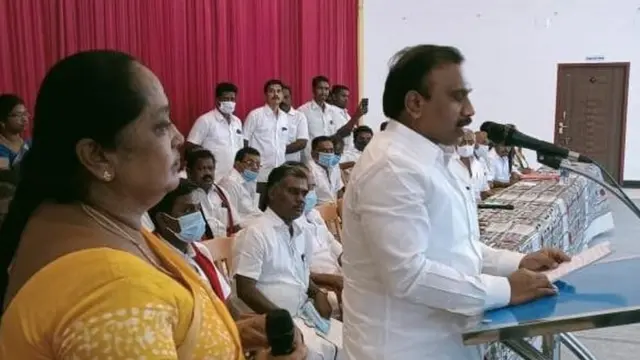 ஈரோடு மாவட்டத்தில் நடந்த ஒரு வேட்பாளர் அறிமுகக் கூட்டத்தில் திமுக துணைப் பொதுச்செயலாளர் ஆ. ராசா.