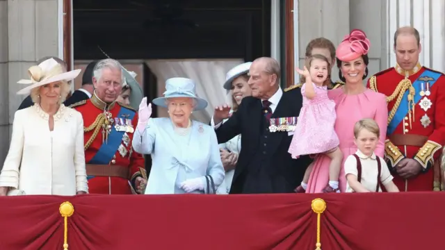 Camilla, Duchess of Cornwall, Prince Charles, Prince of Wales, Queen Elizabeth II, Princess Beatrice of York, Prince Philip, Duke of Edinburgh, Prince Harry, Princess Charlotte of Cambridge, Catherine, Duchess of Cambridge, Prince George of Cambridge and Prince William, Duke of Cambridge look out from the balcony of Buckingham Palace during the Trooping the Colour parade on June 17, 2017 in London, England