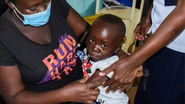 मलेरिया के ख़िलाफ़ पहला टीका