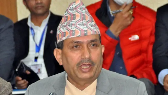 स्वास्थ्यमन्त्री