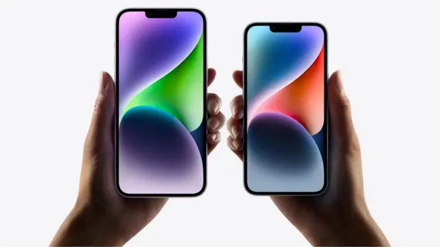 ஐபோன் வாங்குவதற்காக கேரளாவிலிருந்து துபாய்க்கு சென்ற இளைஞர்