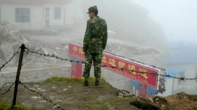 સરહદ પર ચીની સૈનિકની તસવીર