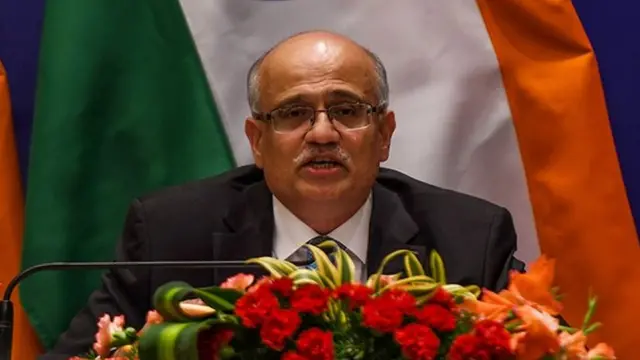 இந்திய வெளியுறவுத் துறை செயலாளர் விஜய் கோகலே