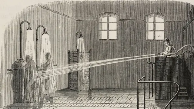 Hidroterapia en el hospital psiquiátrico Sainte-Anne en París.